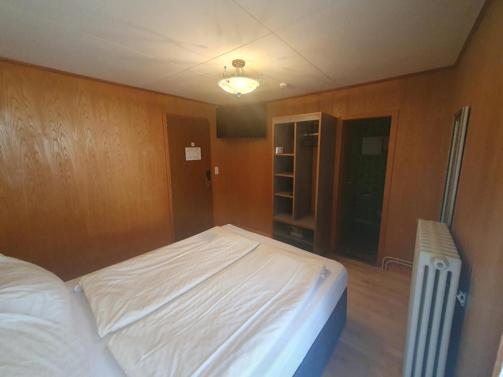 Gasthof Hirschen Wilderswil Zimmer foto