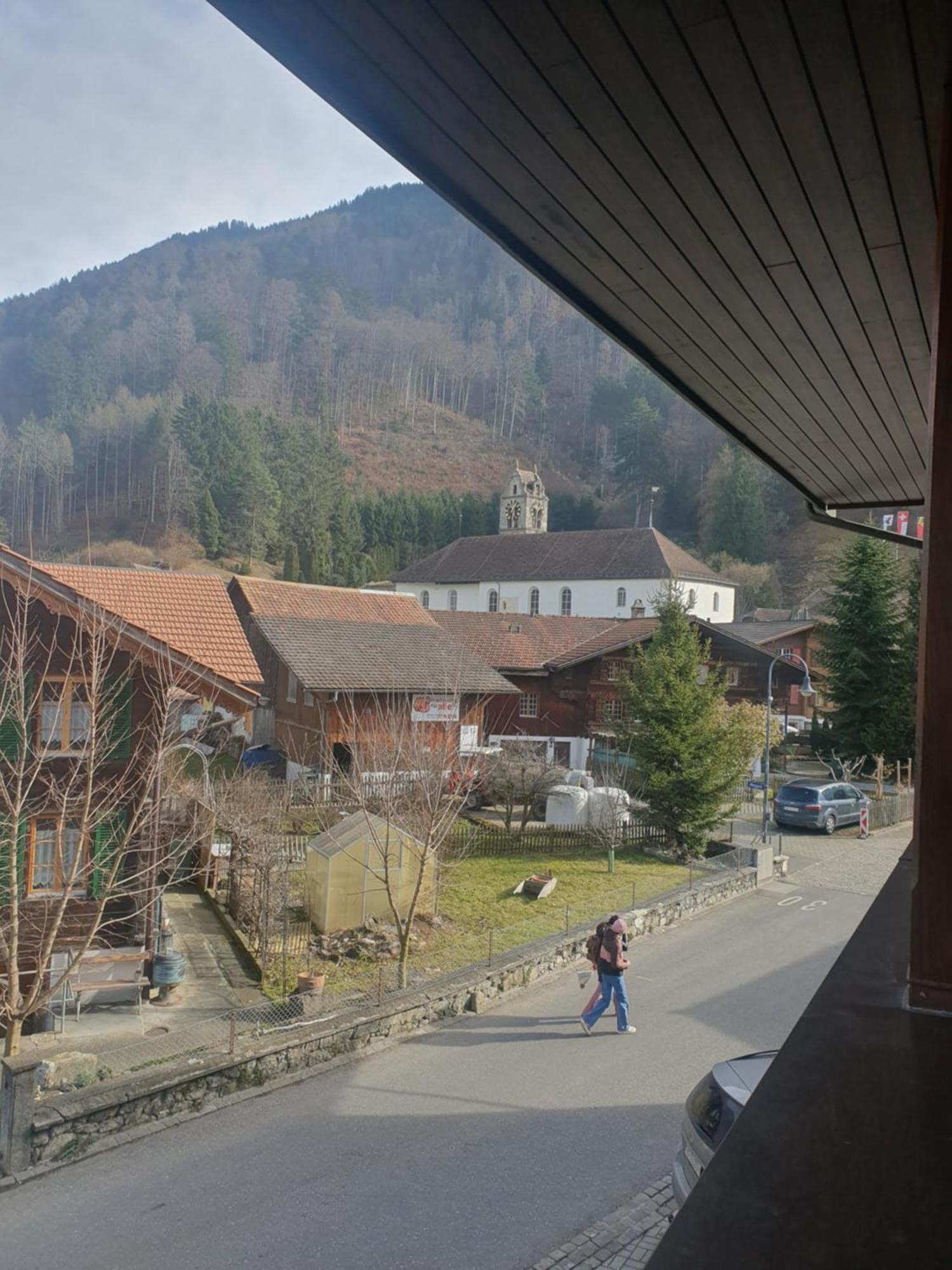 Gasthof Hirschen Wilderswil Zimmer foto