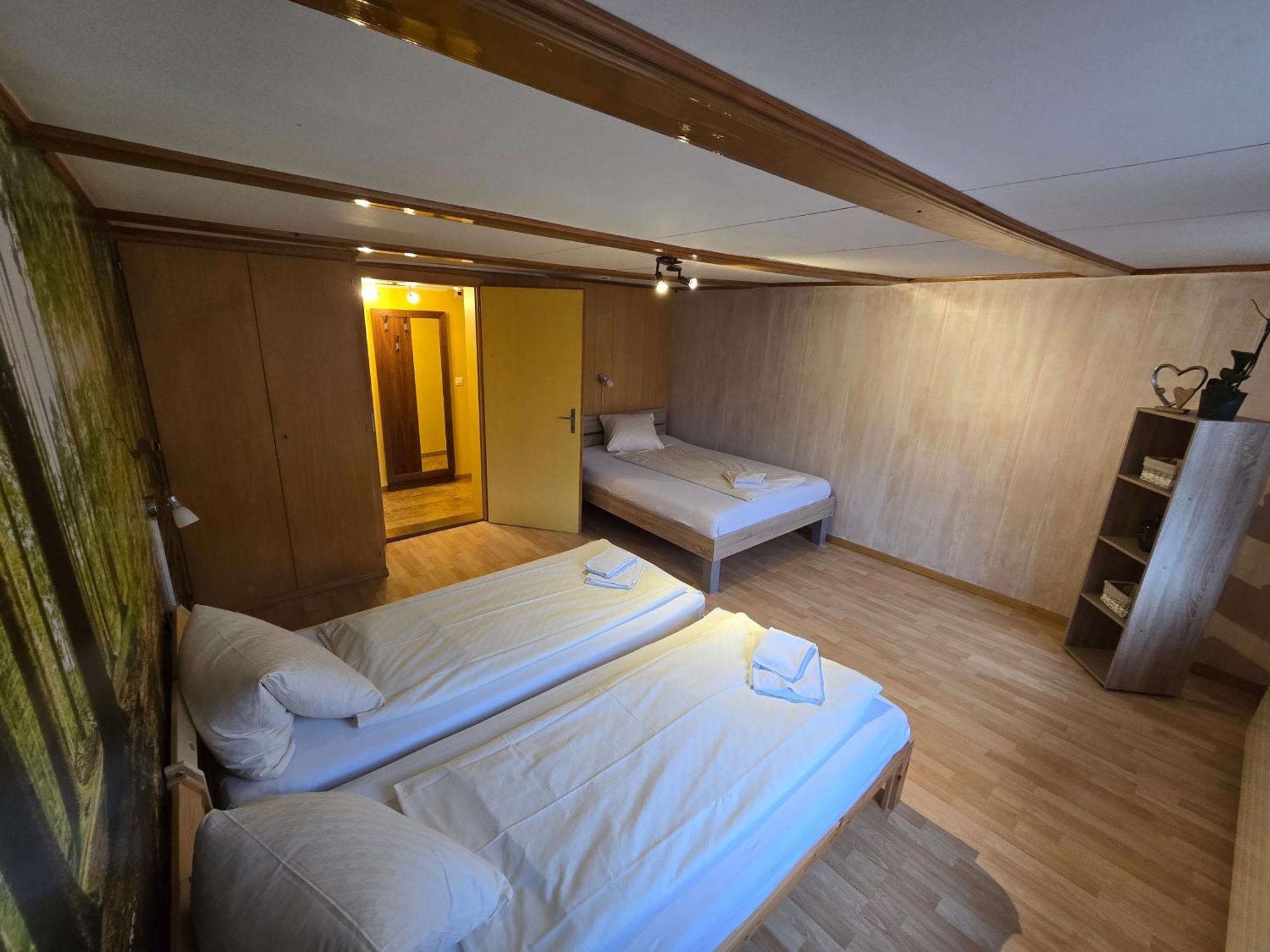 Gasthof Hirschen Wilderswil Zimmer foto