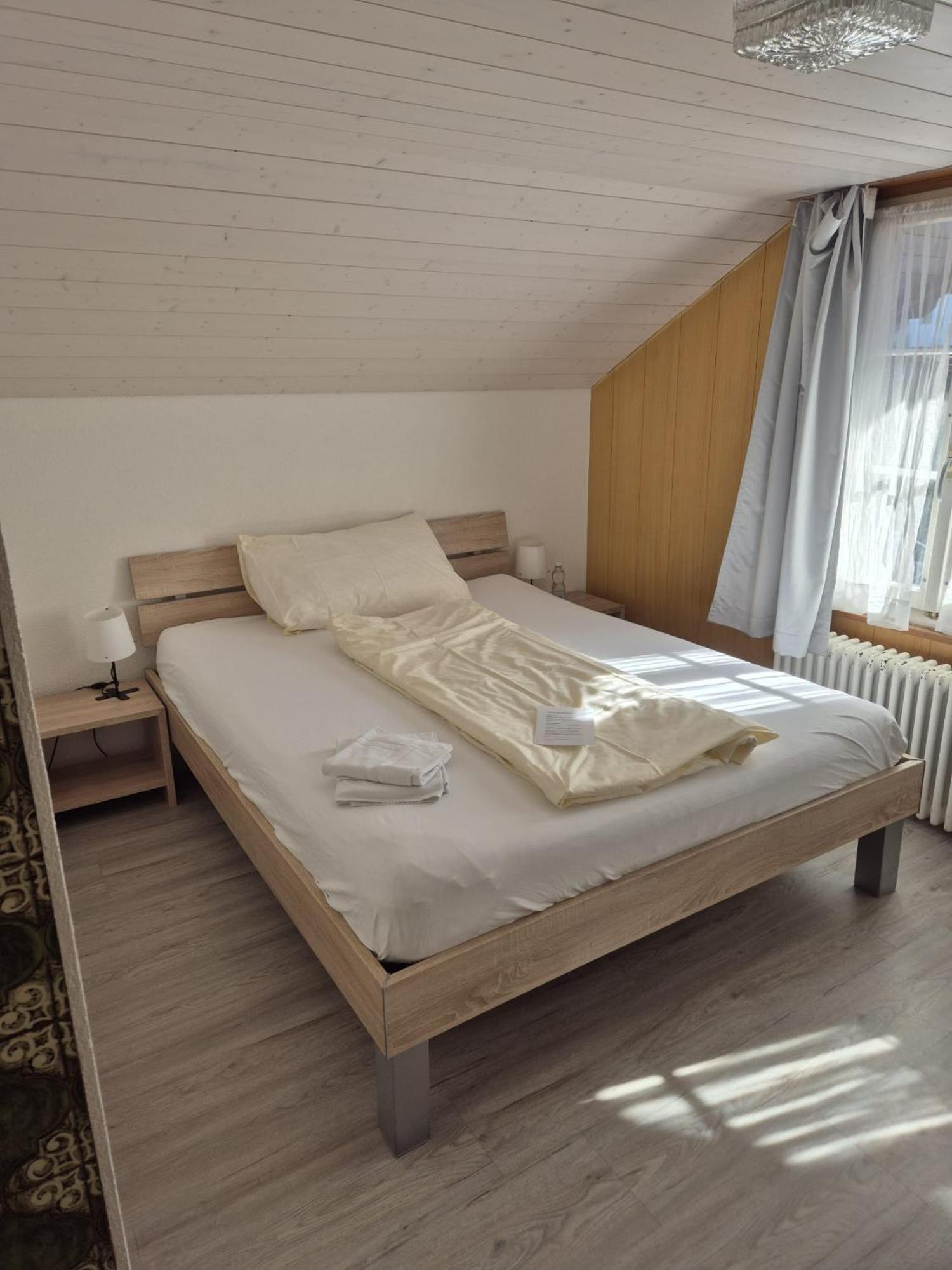 Gasthof Hirschen Wilderswil Zimmer foto