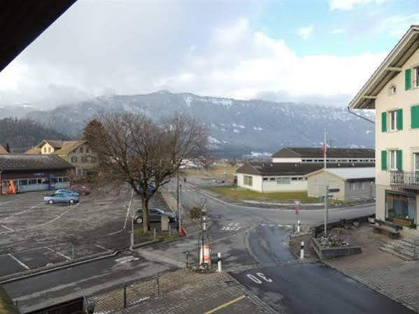 Gasthof Hirschen Wilderswil Exterior foto